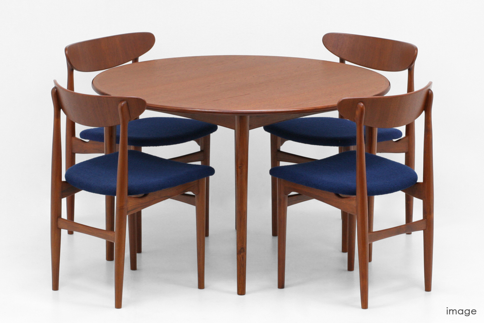 北欧デザイン家具 Klokken クロッケンダイニングテーブル 丸型 | 株式 